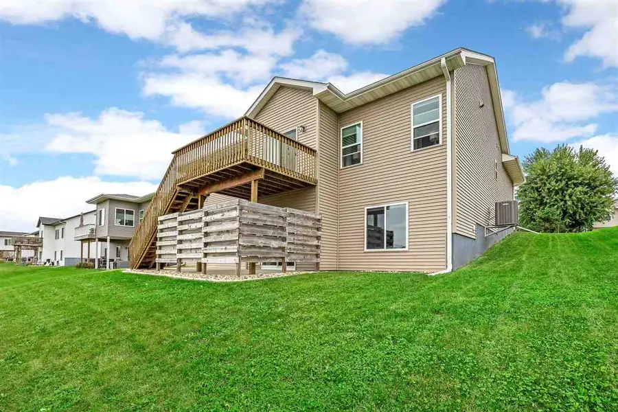 559 Fawn Ave, Tiffin, IA 52340 - #3