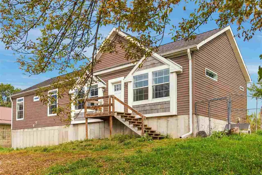 3350 150th St, Riverside, IA 52327 - #2