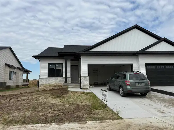 1280 Berkshire Ln, North Liberty, IA 52317