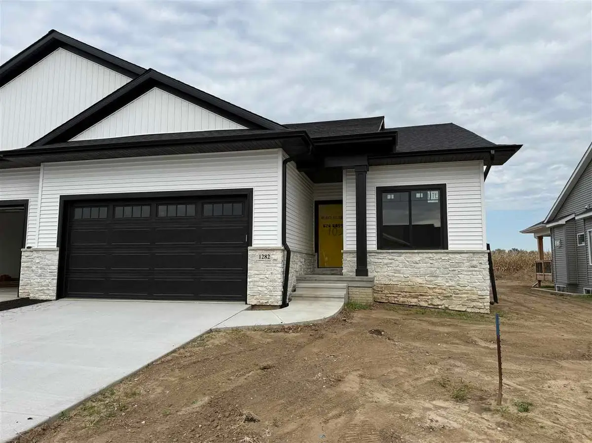 1282 Berkshire Ln, North Liberty, IA 52317 - #1