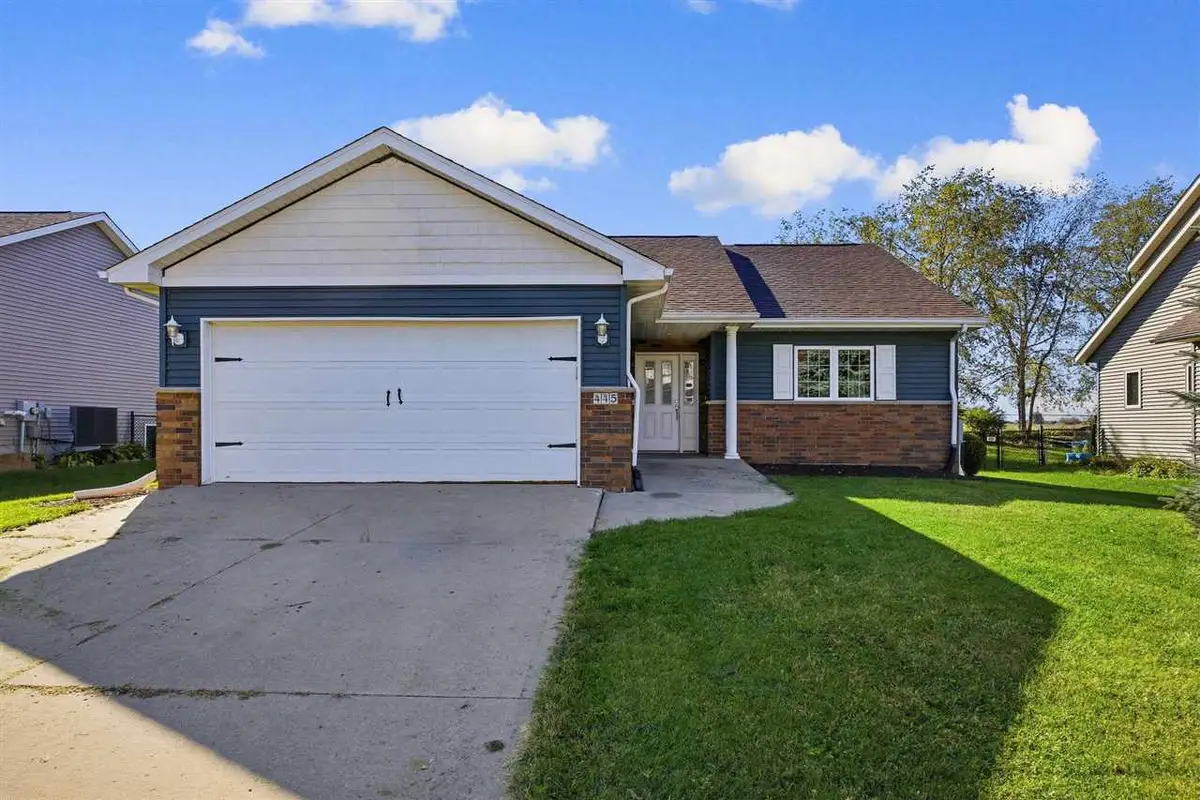 445 E Tartan Dt, North Liberty, IA 52317 - #1