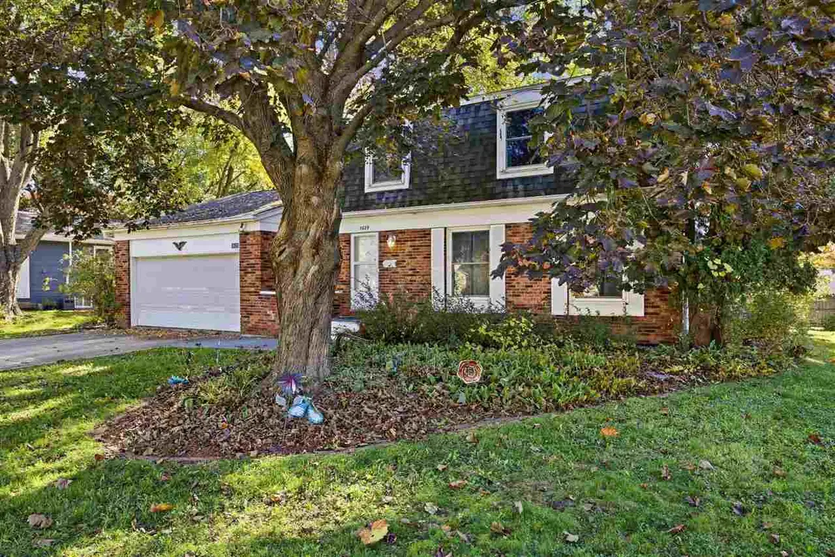 3029 Cornell Ave, Iowa City, IA 52245 - #1
