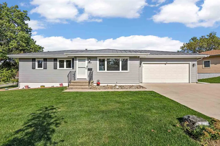 2815 Southland St SW, Cedar Rapids, IA 52404 - #2