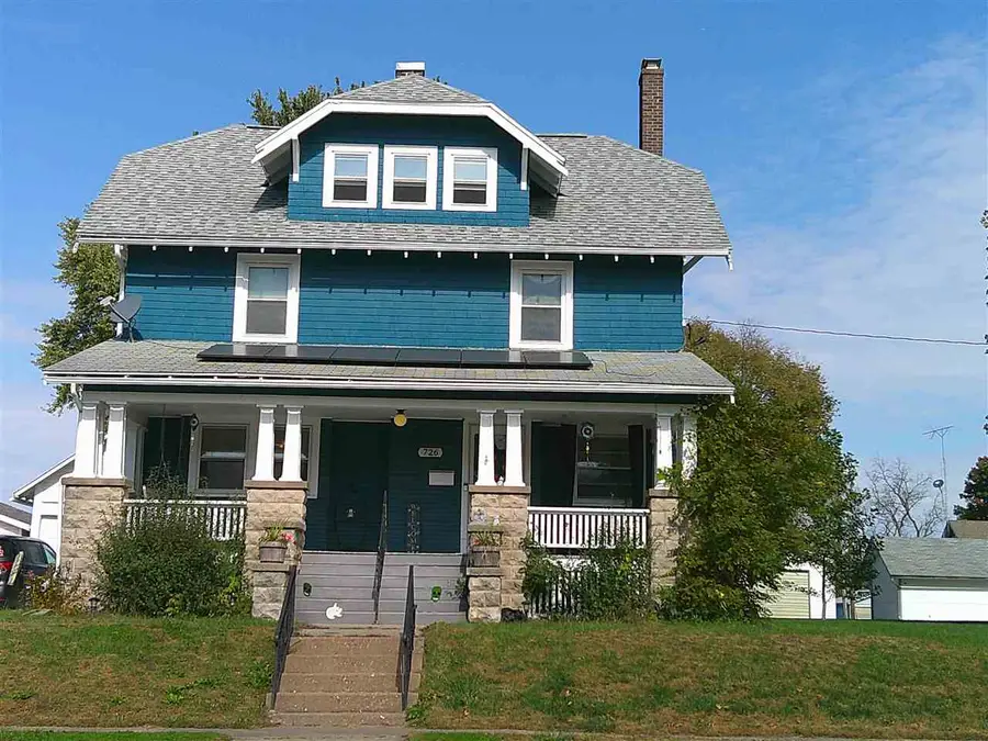726 W Main St, Washington, IA 52353 - #3