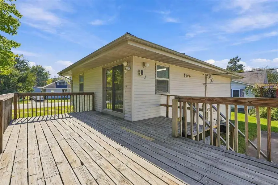 408 E Main, Hills, IA 52235 - #2