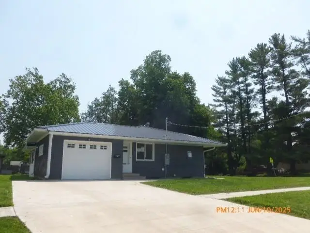 201 E Ross St, Toledo, IA 52342 - #2