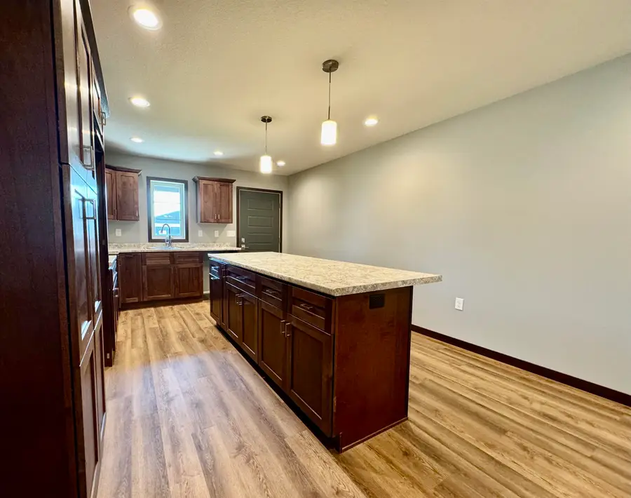 207 34th Avenue W, Spencer, IA 51301 - Image #3