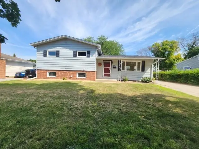 2744 18th Avenue N, Fort Dodge, IA 50501 - Image #1