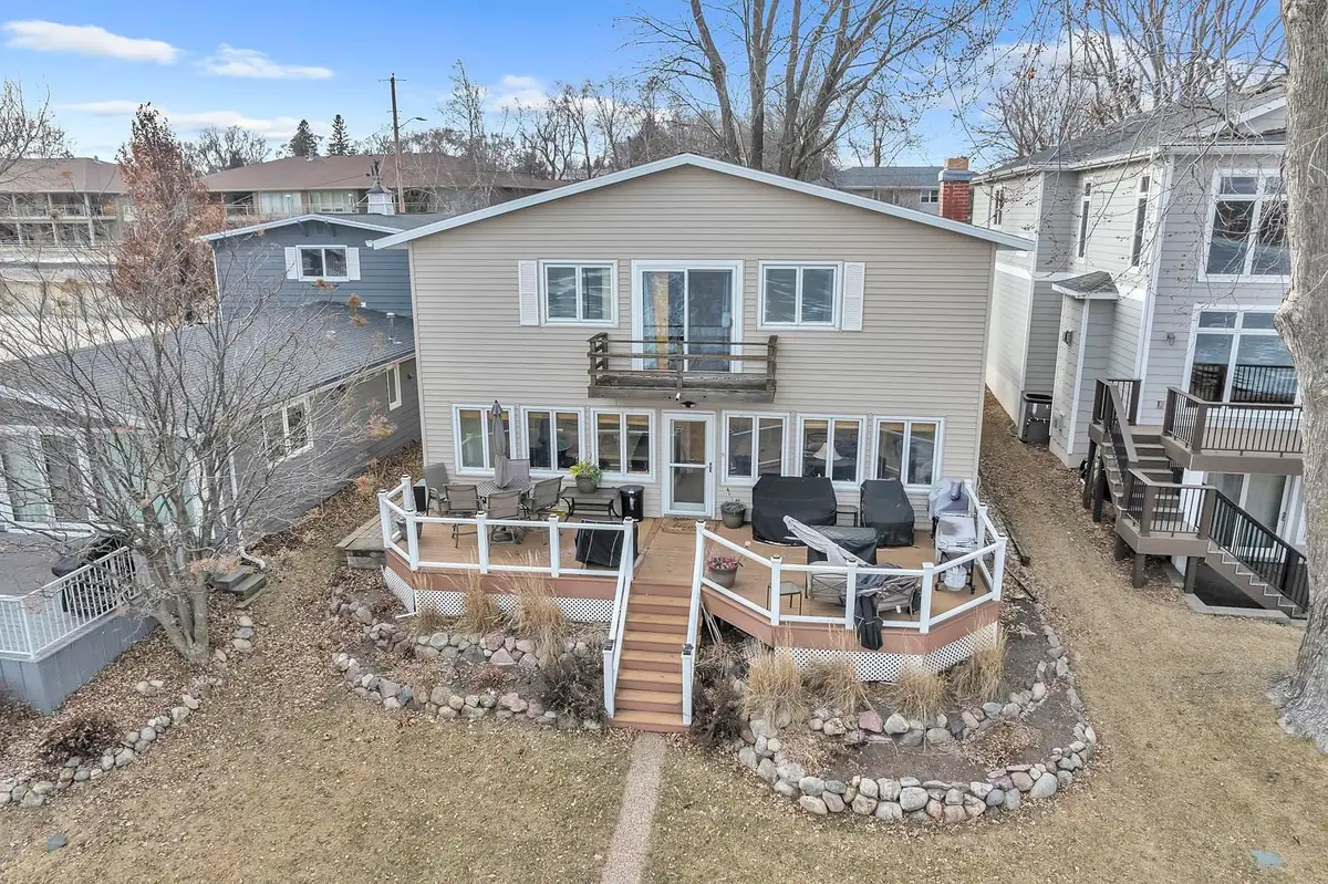 2818 Breezy Heights Drive, Wahpeton, IA 51360 - Image #1