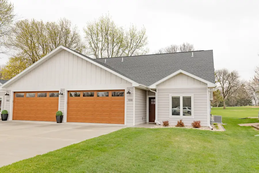 1018 Emerald Hills Drive, Arnolds Park, IA 51331 - Image #2
