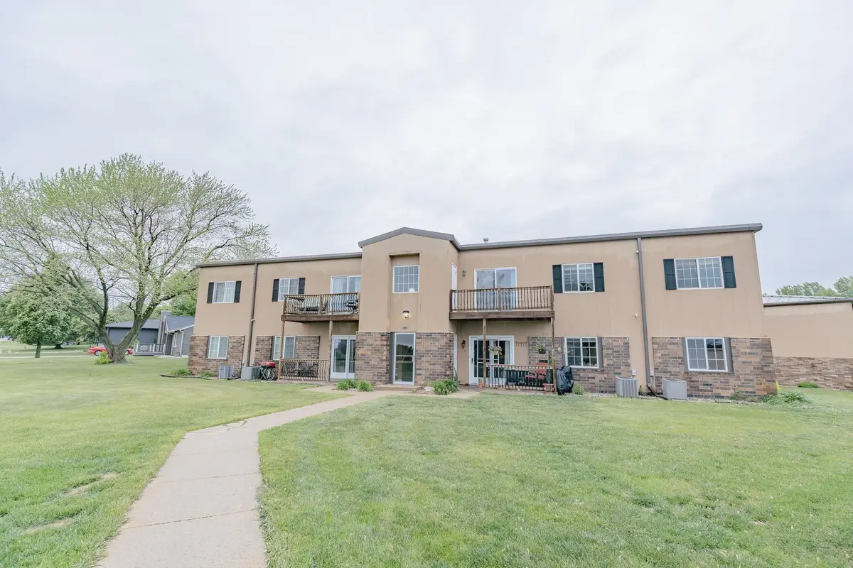3 27th St #220, Spirit Lake, IA 51360 - Image #1