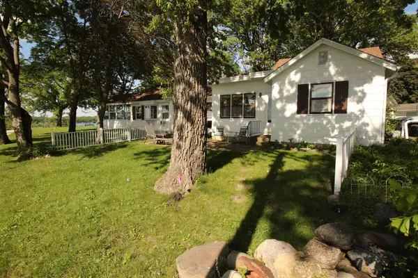 162 Pillsbury Point, Arnolds Park, IA 51331