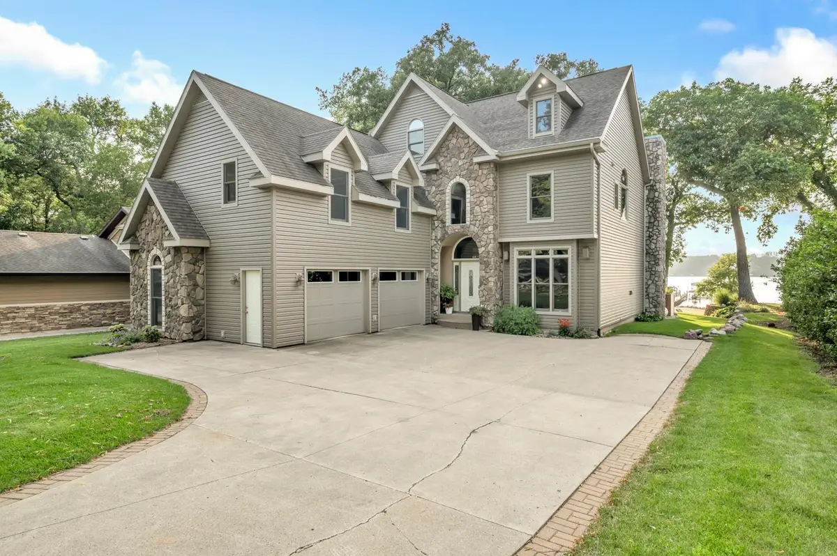 17227 Lakewood Drive, Spirit Lake, IA 51360 - Image #1