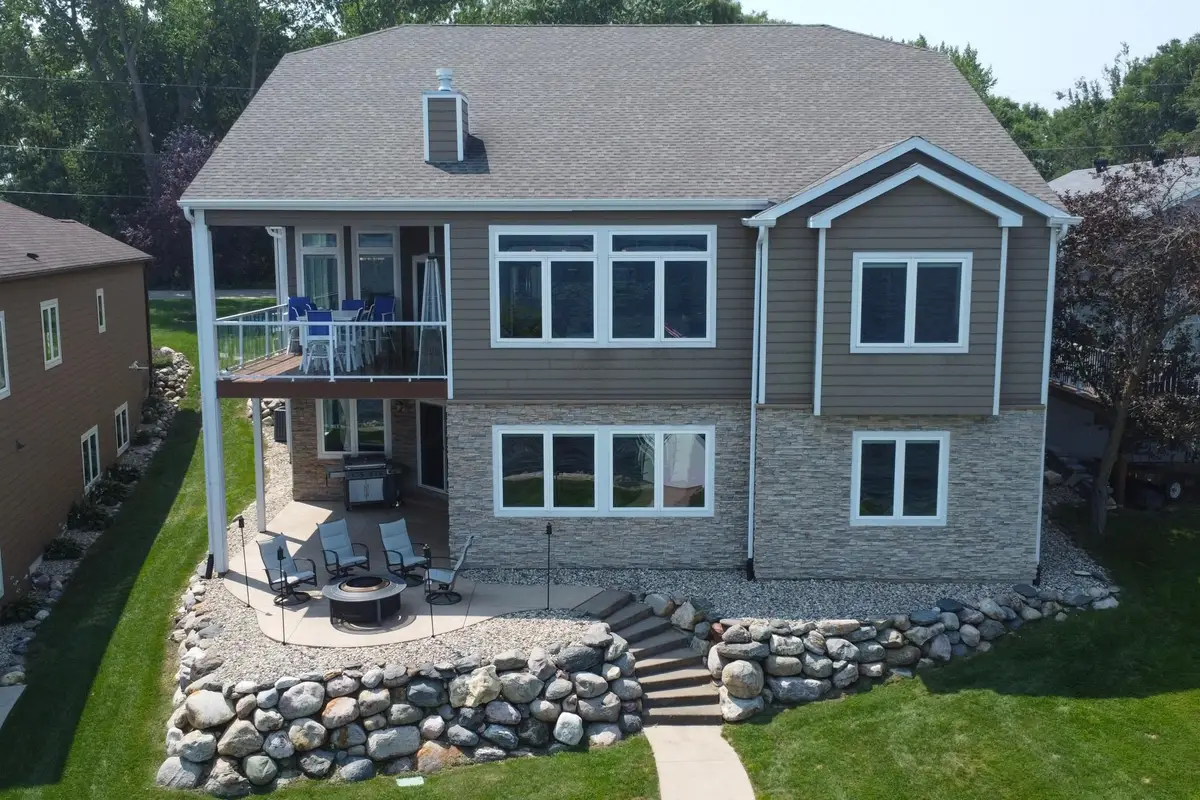 3012 Lakeview Street, Wahpeton, IA 51351 - Image #1