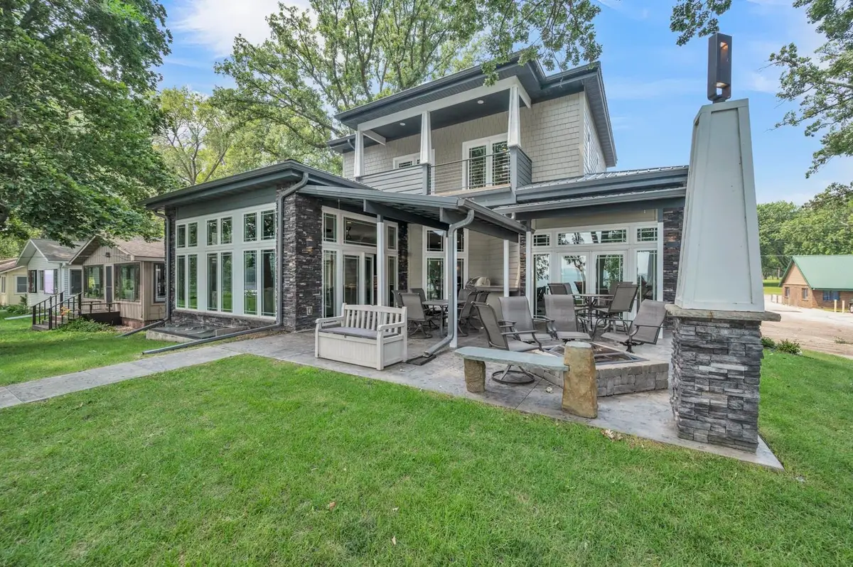 2620 Manhattan Boulevard, Wahpeton, IA 51360 - Image #1