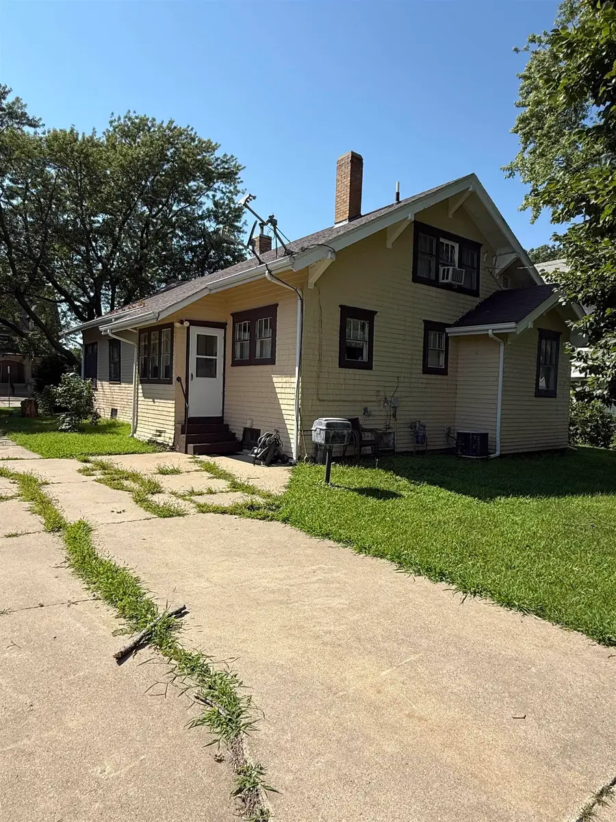 527 College Avenue, Storm Lake, IA 50588 - Image #3