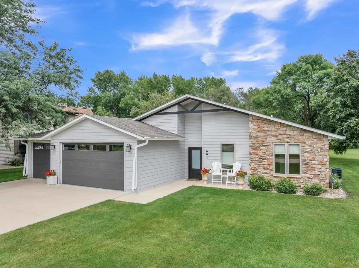 994 Emerald Hills Drive S, Arnolds Park, IA 51331 - Image #1