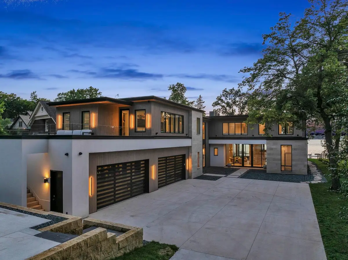 5009 Lake Shore Drive, Okoboji, IA 51355 - Image #1