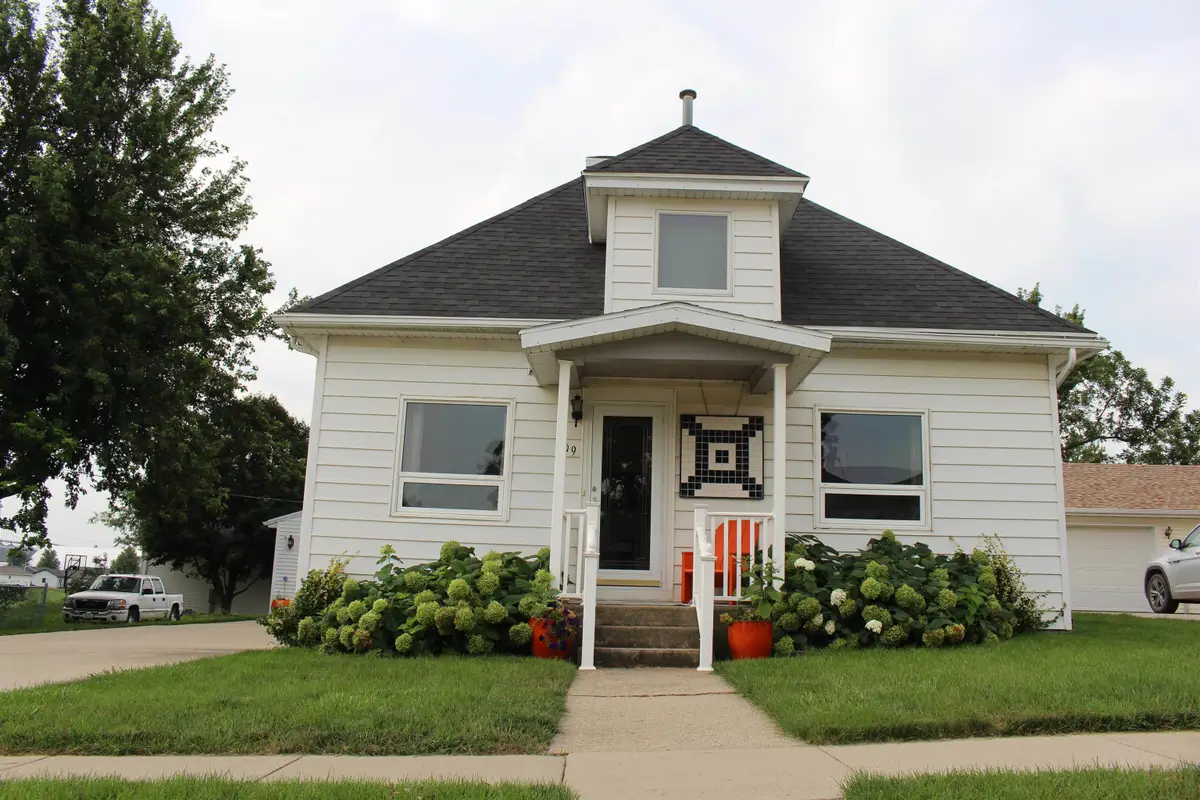 109 W Center Street, Arcadia, IA 51430 - Image #1