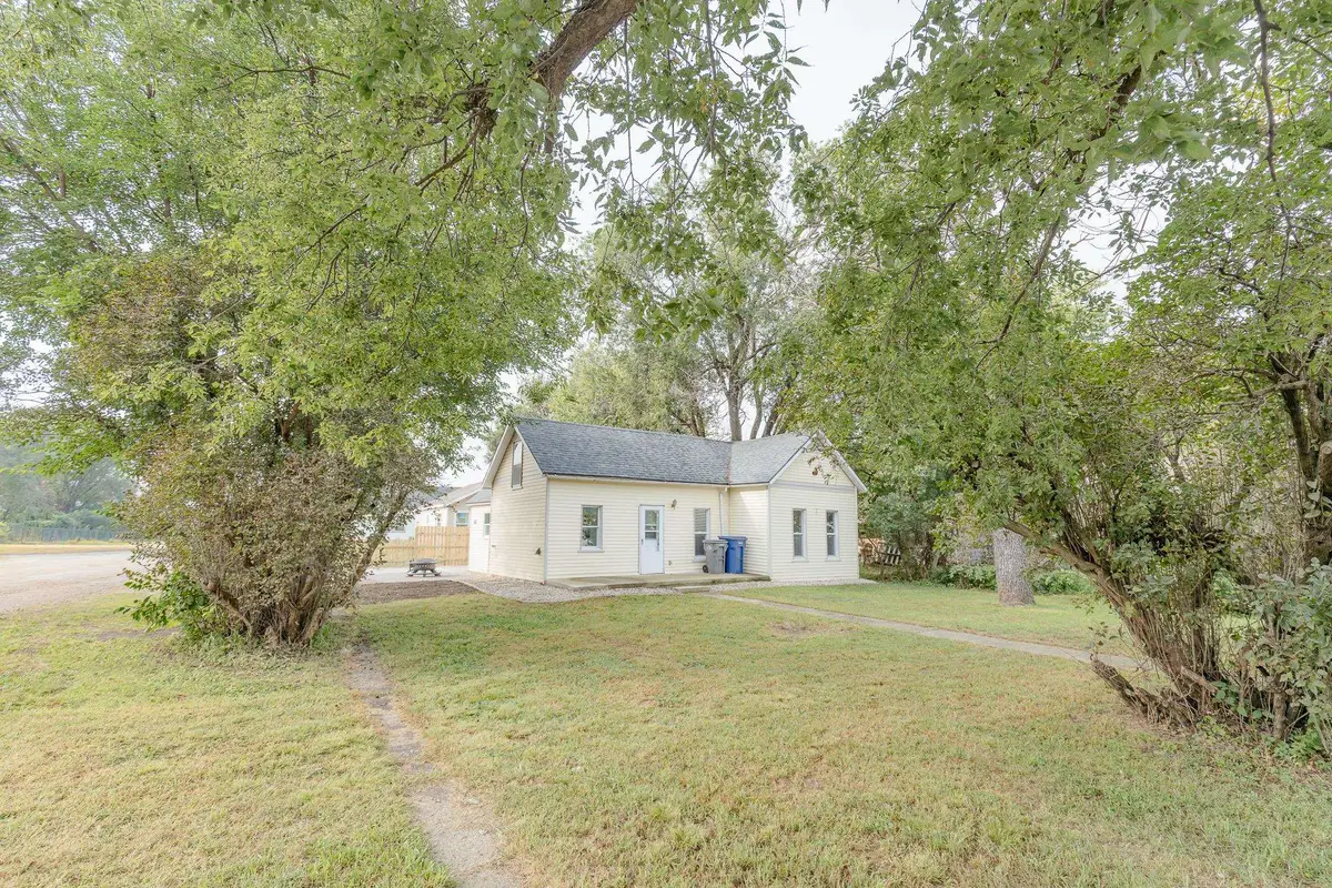 402 E Park St, Spencer, IA 51301 - Image #1