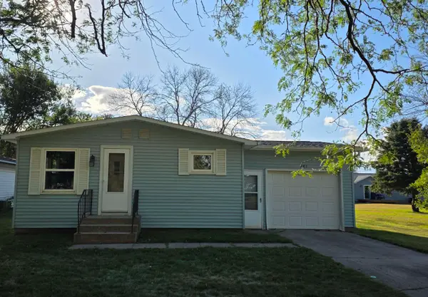 303 35th Avenue W, Spencer, IA 51301