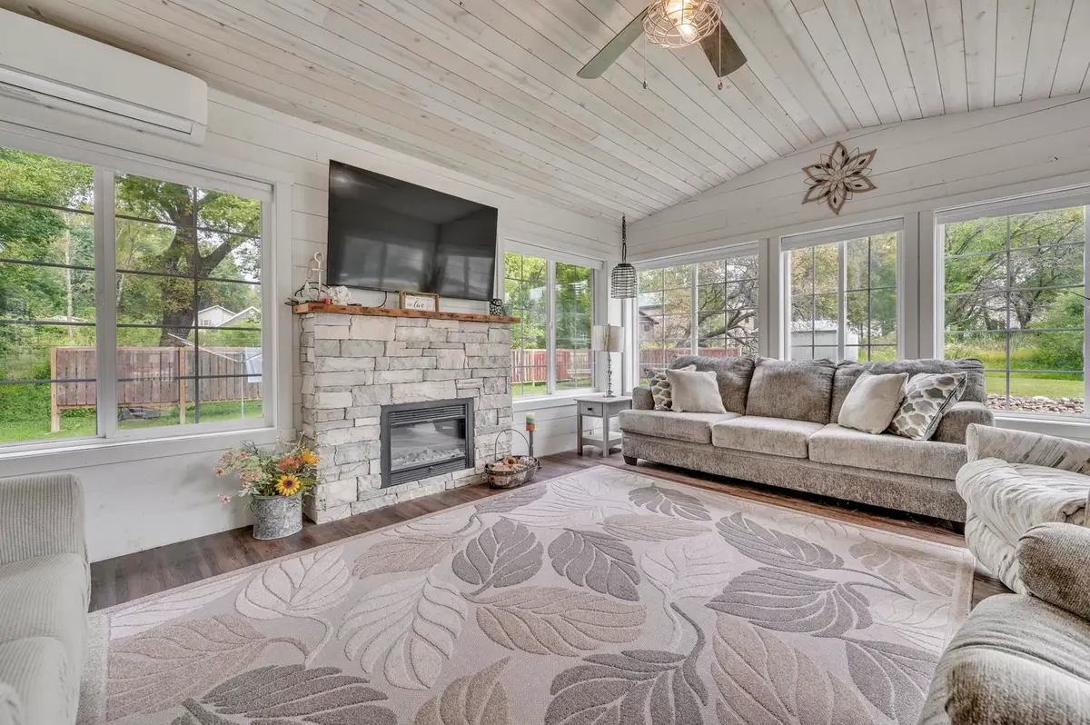 25704 164th Street, Spirit Lake, IA 51360 - Image #1