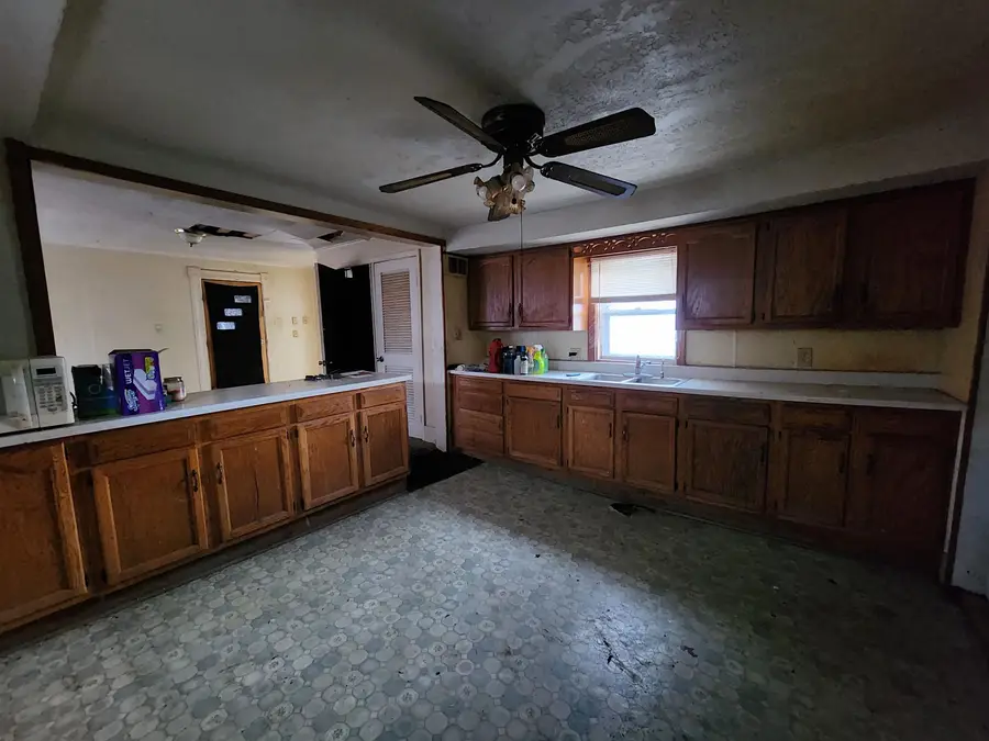 2303 15th Street, Emmetsburg, IA 50536 - #3