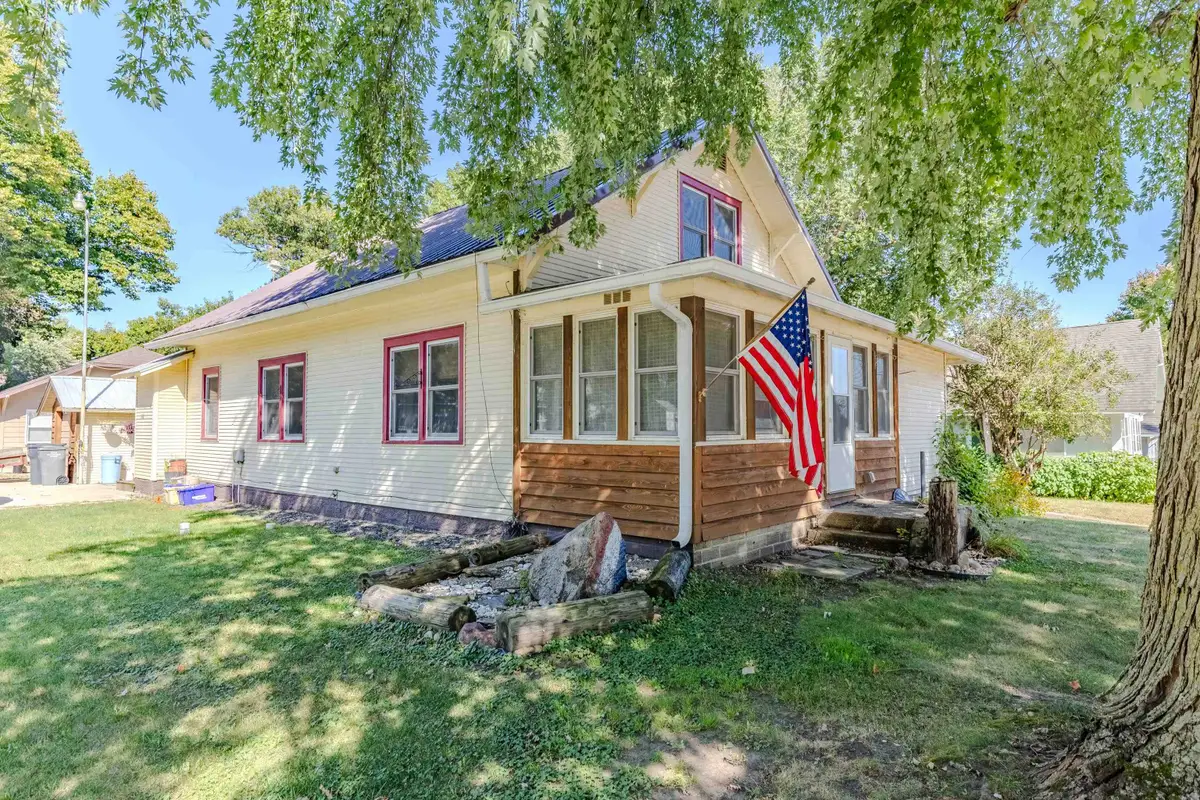 172 Iowa Street, Arnolds Park, IA 51331 - Image #1