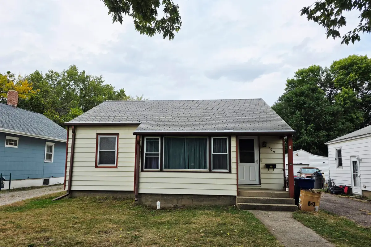 309 1st Street E, Spencer, IA 51301 - Image #1