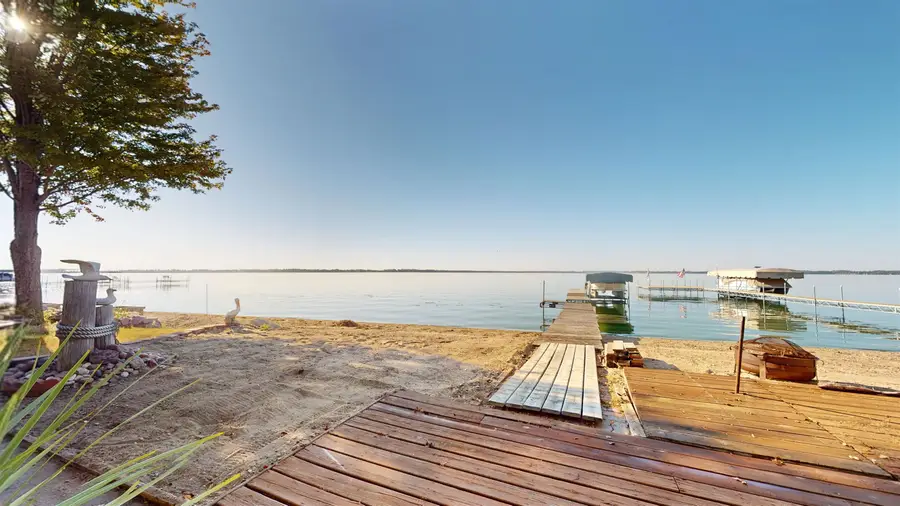 25031 Mcclelland Drive, Spirit Lake, IA 51360 - Image #2