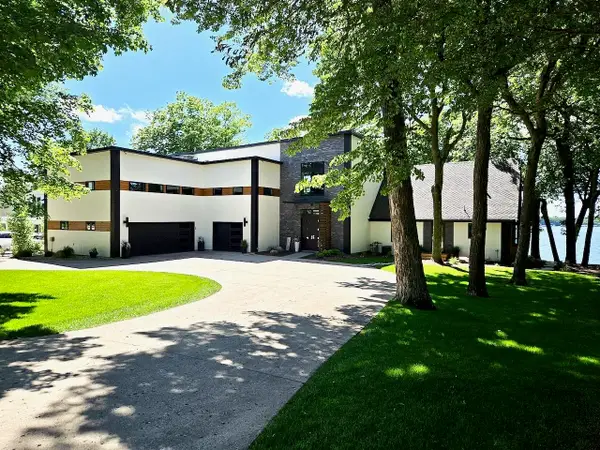 3711 Fairfield Street, Okoboji, IA 51355