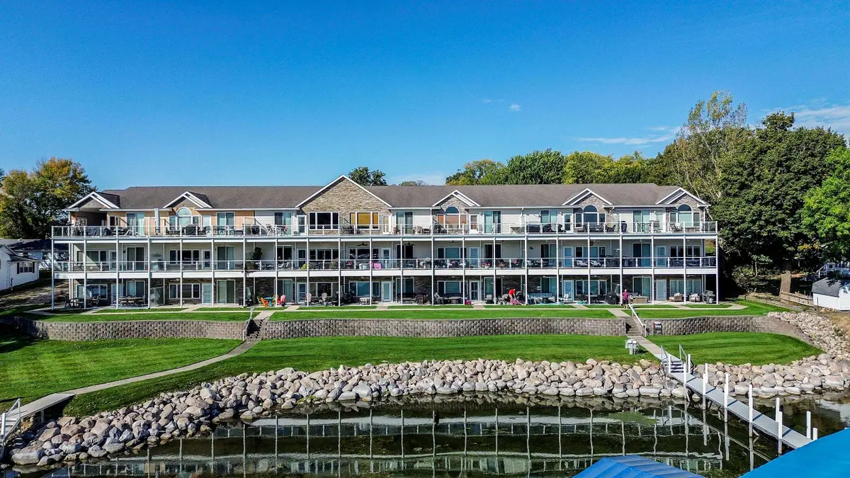 14 Iowa Street #B4, Arnolds Park, IA 51331 - Image #1