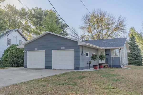 1304 11th St, Emmetsburg, IA 50536