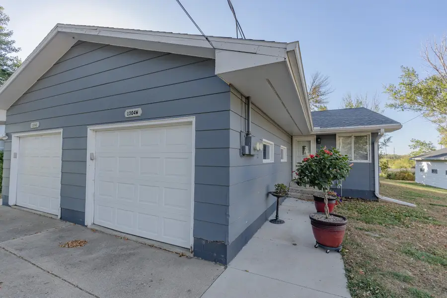 1304 11th St, Emmetsburg, IA 50536 - Image #3