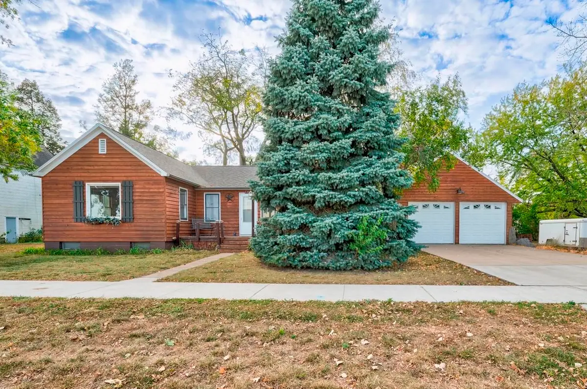 1303 P Avenue, Milford, IA 51351 - Image #1