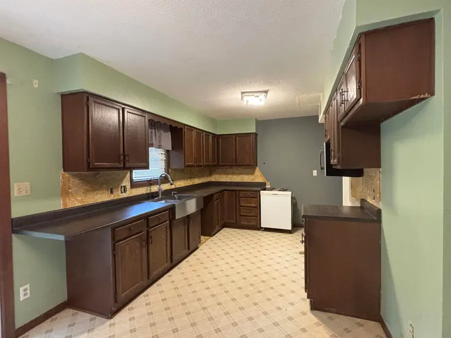 111 N Walnut Street, Bancroft, IA 50517 - Image #2