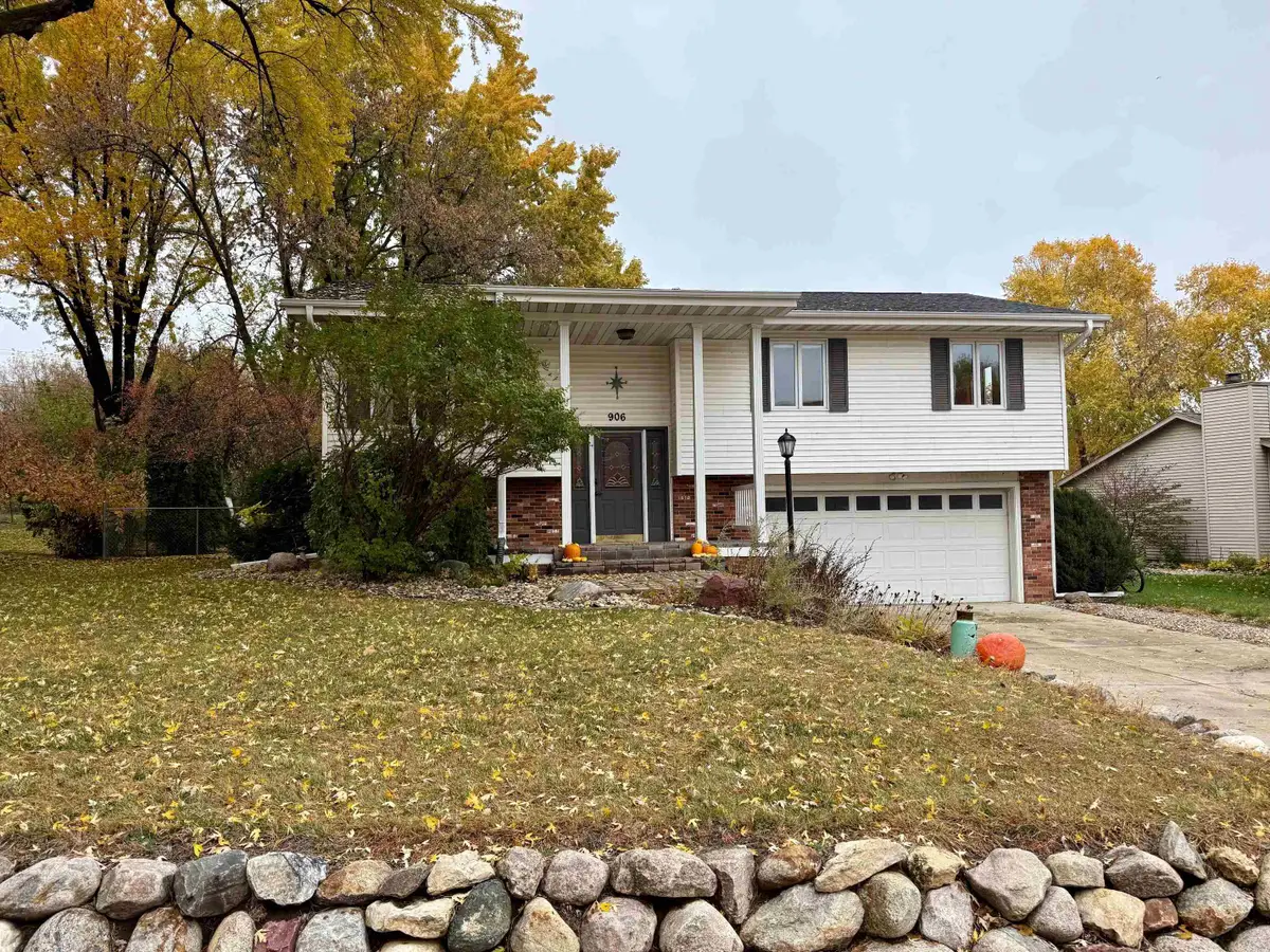 906 6th Street, Spirit Lake, IA 51360 - Image #1
