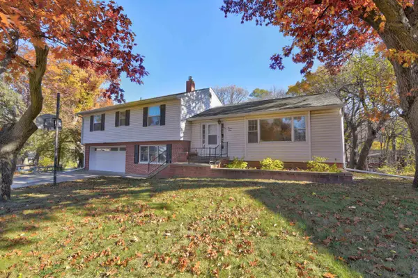 24 Orchard Lane, Estherville, IA 51334