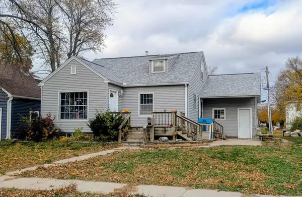 1703 10th Street, Emmetsburg, IA 50536