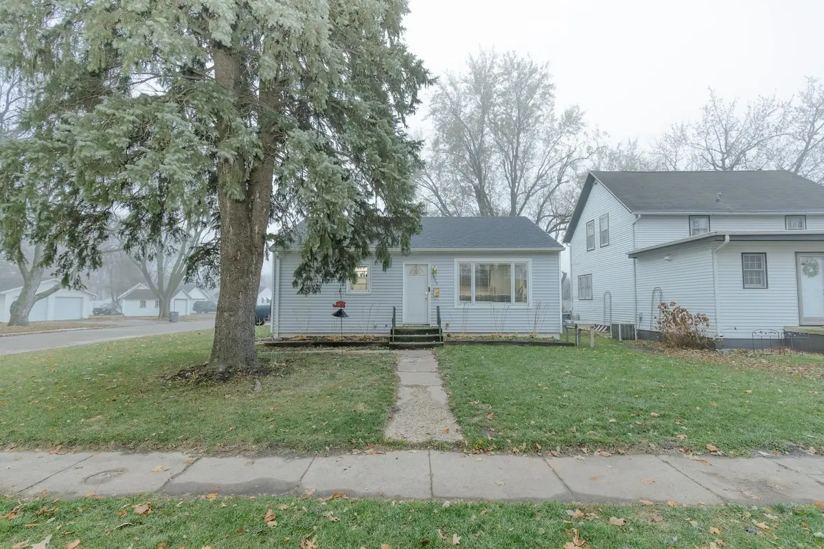 424 E 10th St, Spencer, IA 51301 - Image #1