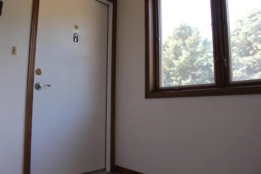 506 Sunset Street #7, Ida Grove, IA 51445 - Image #3