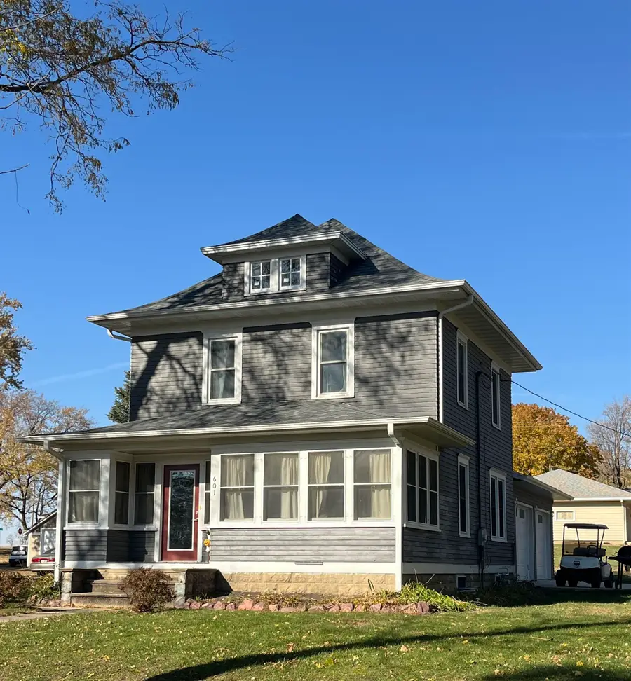 601 W Robins St, Graettinger, IA 51342 - Image #2