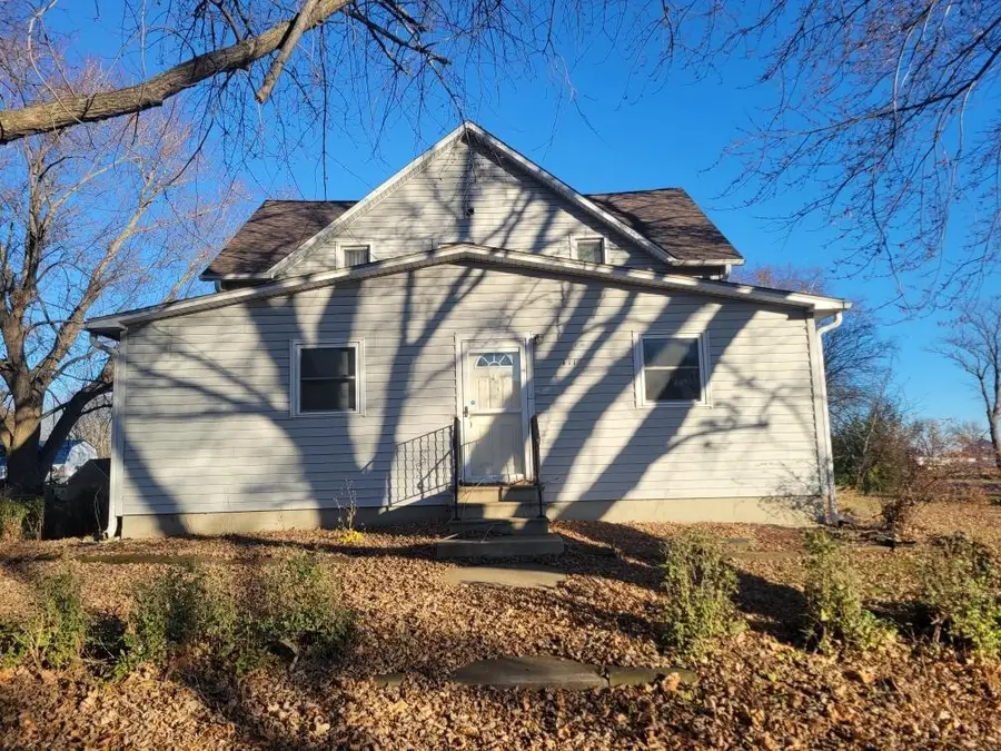 411 Center Street S, Ceylon, MN 56121 - Image #2