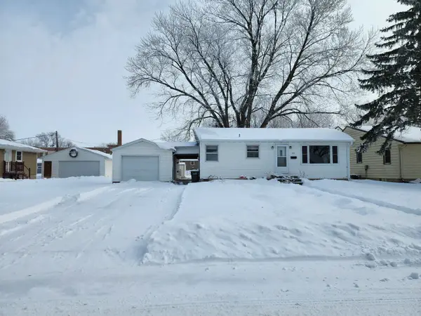 1006 Madison St Street, Emmetsburg, IA 50536