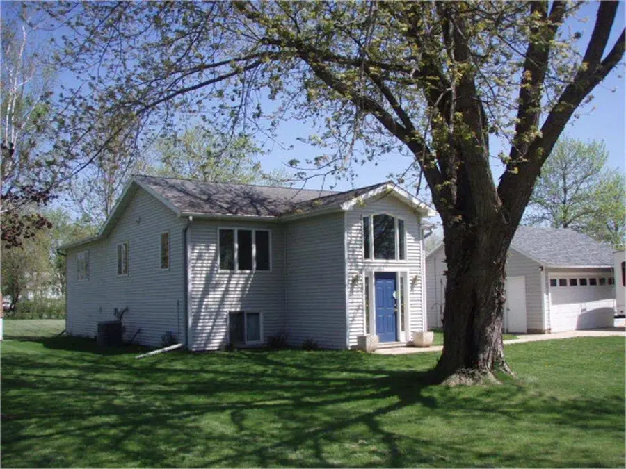 210 Lawrence Street E, Dunnell, MN 56127 - Image #3