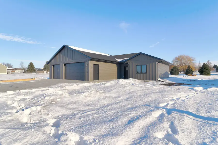 1644 365th Avenue, Estherville, IA 51334 - Image #2