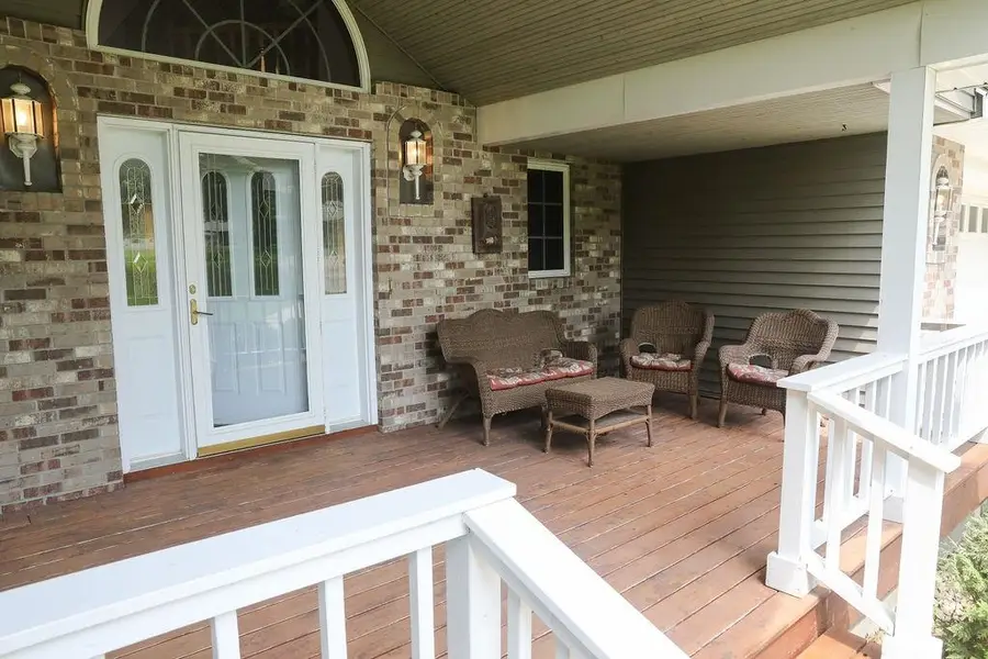 303 Knollwood Drive, Estherville, IA 51334 - Image #2