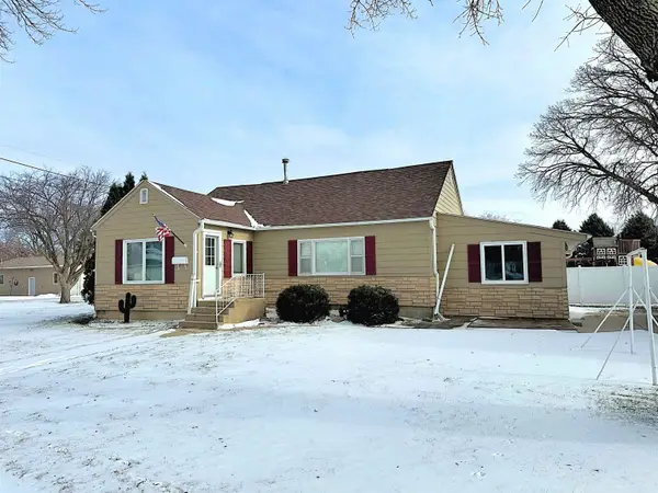 1802 Pleasant Street, Emmetsburg, IA 50536