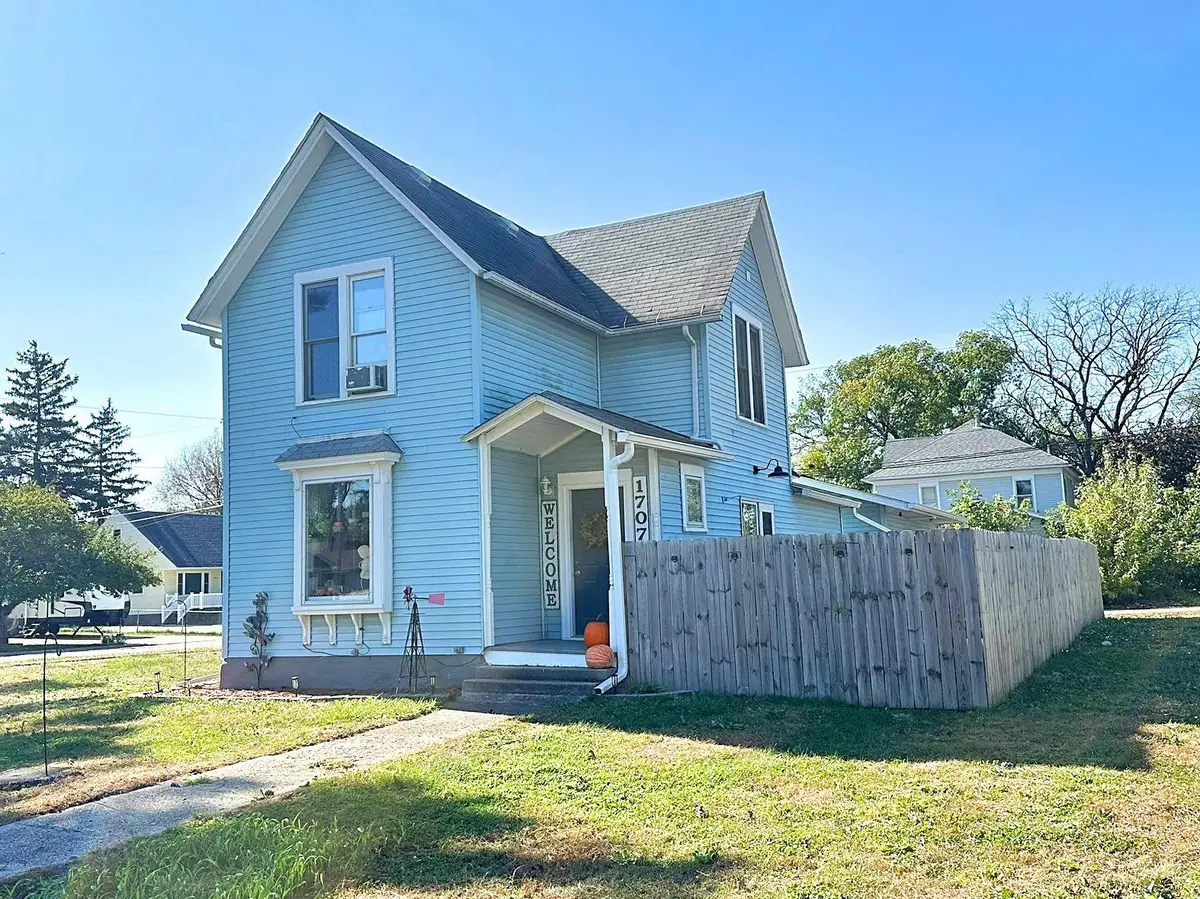 1707 Lake Street, Emmetsburg, IA 50536 - Image #1
