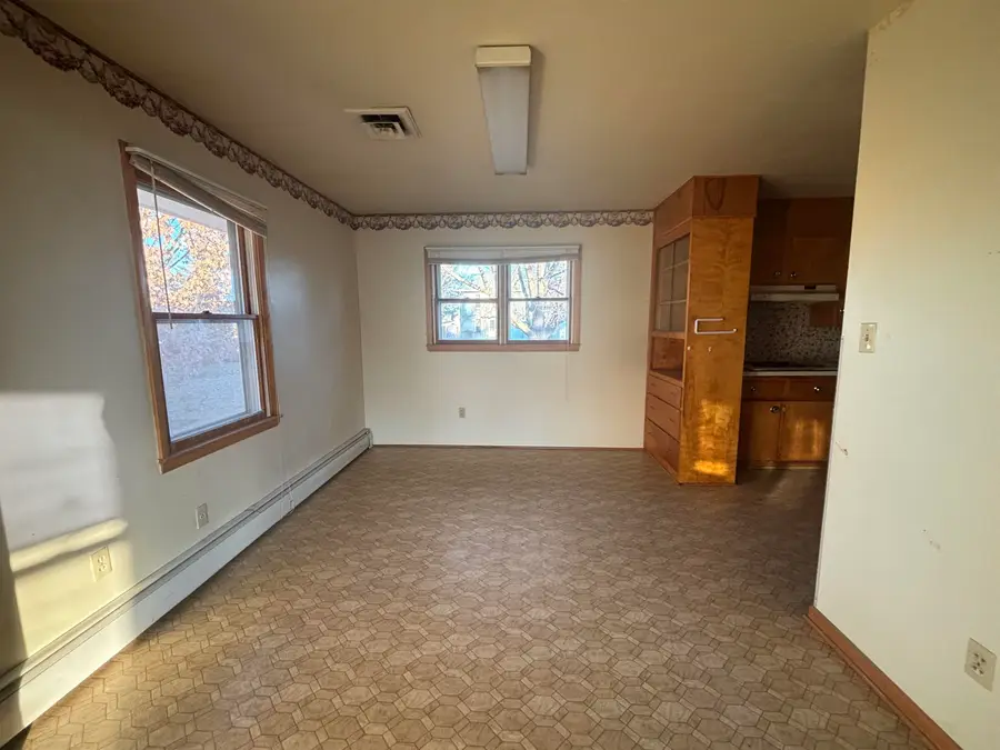 2004 Grand Avenue, Emmetsburg, IA 50536 - Image #3